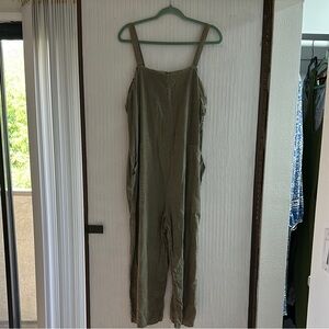 Universal Thread Olive Green Overalls Size XL Linen Blend